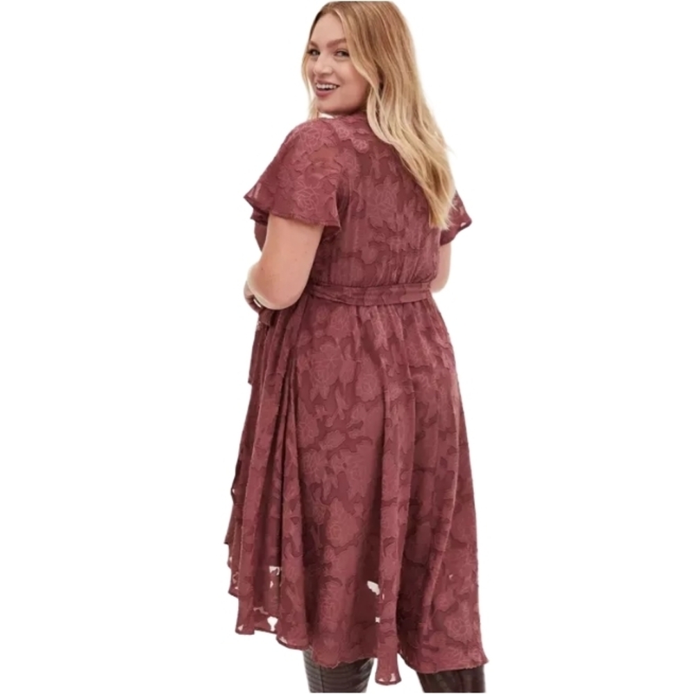 Torrid Pink Floral Burnout Jacquard Wrap Midi Dress Size 3 - Picture 3 of 16